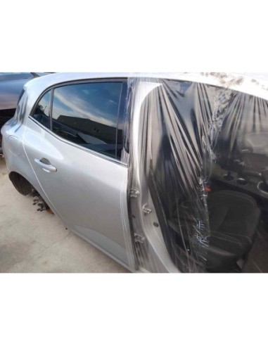 PUERTA TRASERA DERECHA RENAULT MEGANE IV...