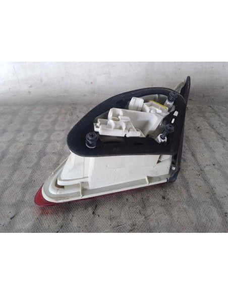 PILOTO TRASERO IZQUIERDO INTERIOR OPEL ASTRA J SEDÁN - 157435