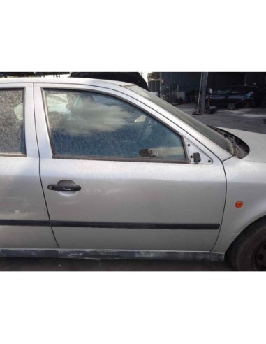 PUERTA DELANTERA DERECHA SKODA OCTAVIA BERLINA...