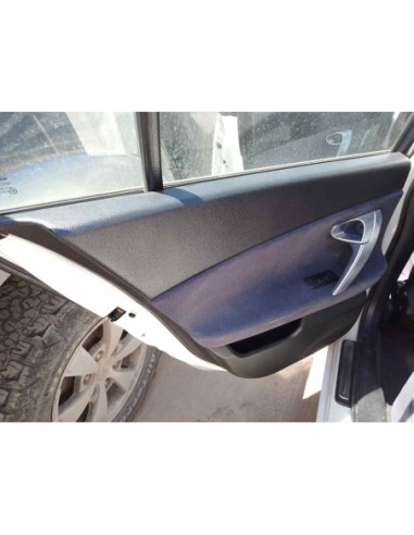 GUARNECIDO PUERTA TRASERA IZQUIERDA NISSAN...