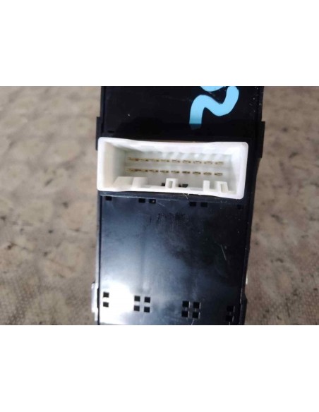 MANDO ELEVALUNAS DELANTERO IZQUIERDO HYUNDAI I20 (GB) - 185860