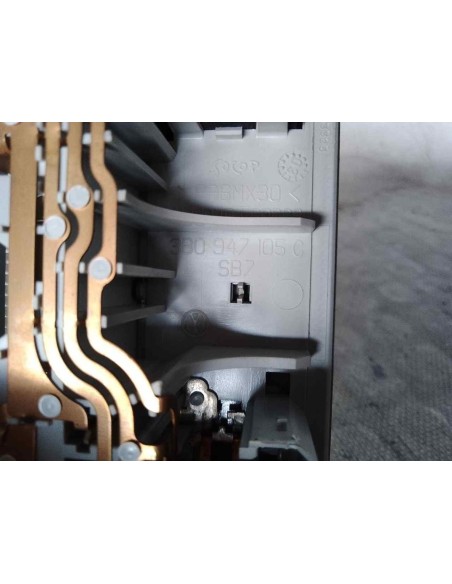 LUZ INTERIOR VOLKSWAGEN PASSAT BERLINA (3B3) - 125828