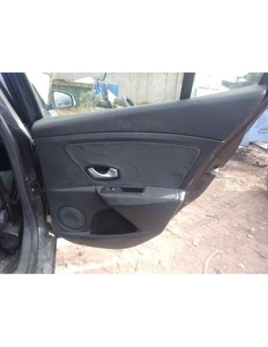 GUARNECIDO PUERTA TRASERA DERECHA RENAULT...
