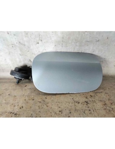 TAPA EXTERIOR COMBUSTIBLE MERCEDES-BENZ CLASE C...