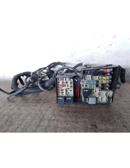 CAJA RELES / FUSIBLES FORD FOCUS BERLINA (CAP) - 199140
