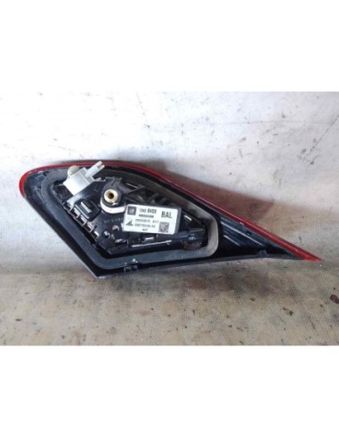 PILOTO TRASERO IZQUIERDO INTERIOR OPEL CORSA E...