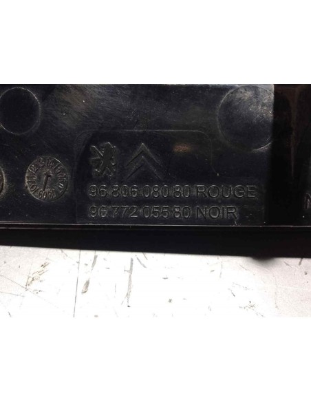 PILOTO TRASERO IZQUIERDO PEUGEOT PARTNER FURGÓN - 232116