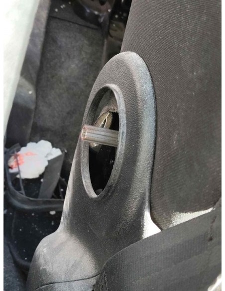 ASIENTO DELANTERO DERECHO FIAT II DOBLÒ (152) - 251455