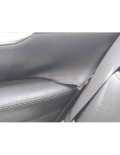 GUARNECIDO PUERTA TRASERA DERECHA SUBARU LEGACY BERLINA... 2