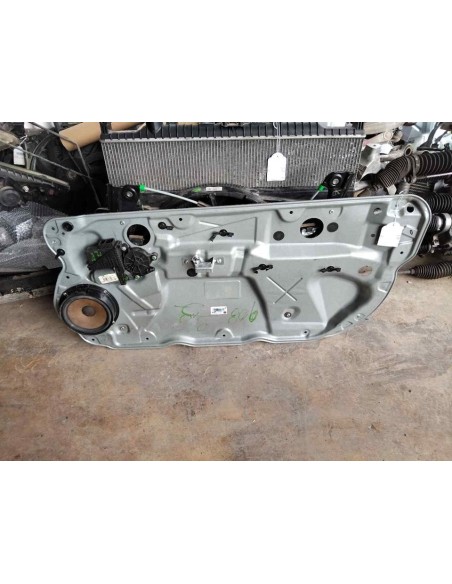 ELEVALUNAS DELANTERO DERECHO VOLKSWAGEN POLO IV (9N3) - 242003