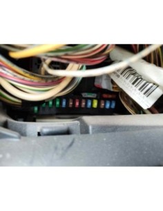 CAJA RELES / FUSIBLES CITROEN C4 BERLINA - 254300