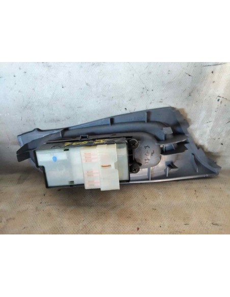 MANDO ELEVALUNAS DELANTERO IZQUIERDO NISSAN ALMERA (N16/E) - 255242