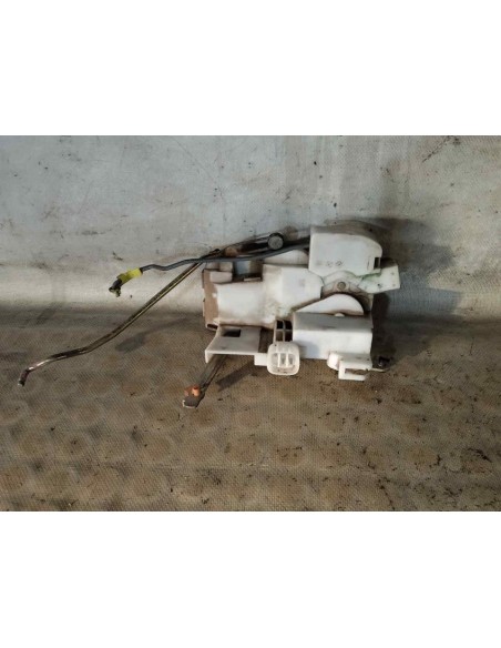 CERRADURA PUERTA DELANTERA DERECHA TOYOTA AVENSIS BERLINA (T22) - 242423