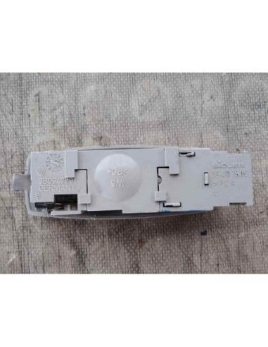 LUZ INTERIOR VOLKSWAGEN PASSAT BERLINA (3B3) -...