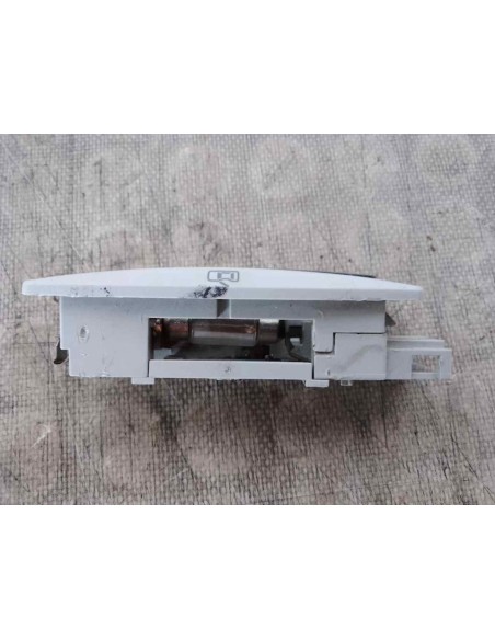 LUZ INTERIOR VOLKSWAGEN PASSAT BERLINA (3B3) - 125857