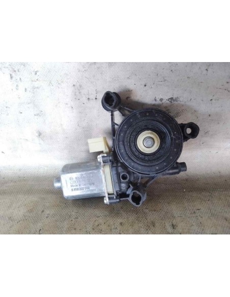 MOTOR ELEVALUNAS DELANTERO DERECHO VOLKSWAGEN GOLF SPORTSVAN VII (AM1)(12 2013) - 235517
