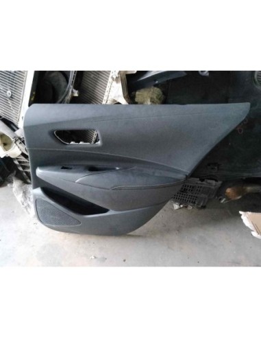 GUARNECIDO PUERTA TRASERA DERECHA TOYOTA...