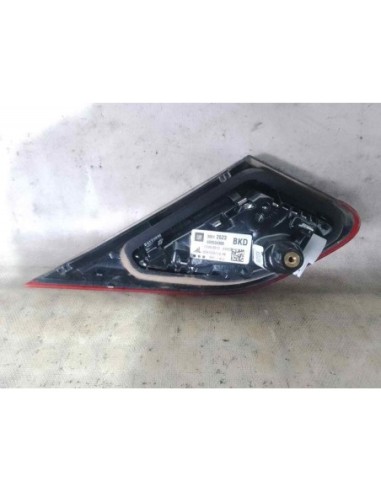 PILOTO TRASERO IZQUIERDO INTERIOR OPEL CORSA E...