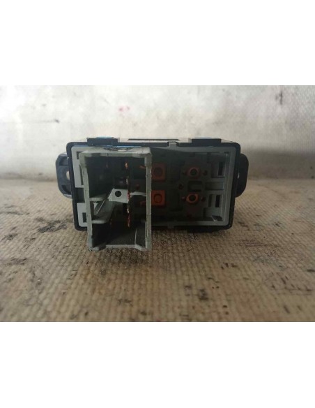 MANDO ELEVALUNAS TRASERO DERECHO HYUNDAI I20 (GB) - 185861