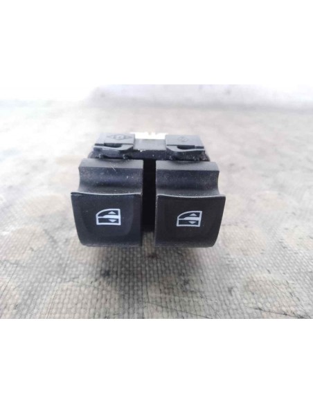 MANDO ELEVALUNAS DELANTERO IZQUIERDO RENAULT CLIO IV - 205036