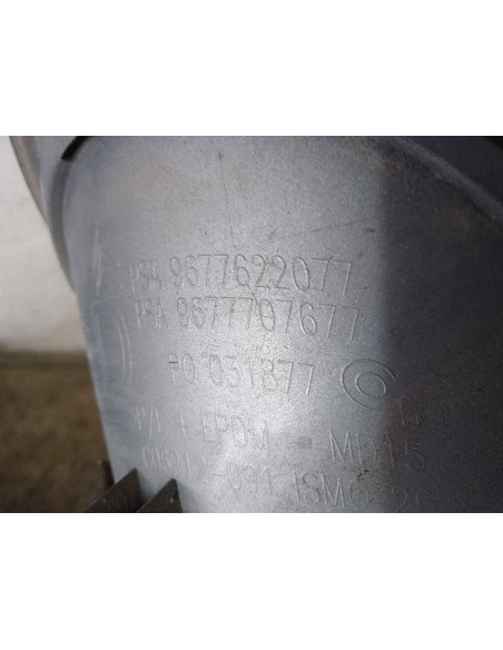 MOLDURA ANTINIEBLA DERECHA PEUGEOT PARTNER FURGÓN - 232114