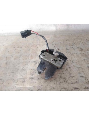 CERRADURA MALETERO / PORTON NISSAN PRIMERA BERL...