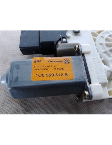 MOTOR ELEVALUNAS TRASERO DERECHO VOLKSWAGEN GOLF IV BERLINA (1J1)(10 1997) - 96221