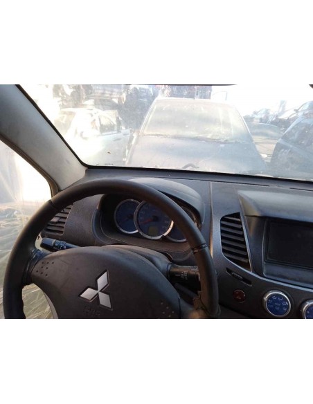MANDO ELEVALUNAS TRASERO DERECHO MITSUBISHI L200 (KA0/KB0) - 204553