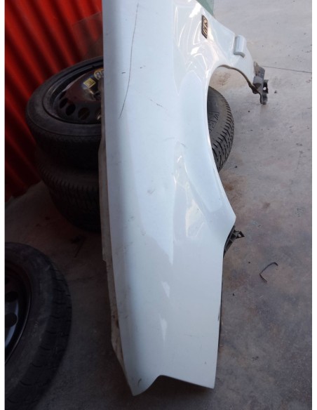 ALETA DELANTERA IZQUIERDA RENAULT R 19 BERL  CON PORTÓN (B/C53) - 98002