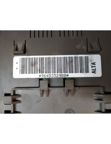 CAJA RELES / FUSIBLES CITROEN C5 BERLINA - 104779