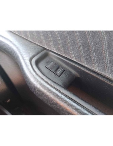 MANDO ELEVALUNAS DELANTERO DERECHO AUDI 80...