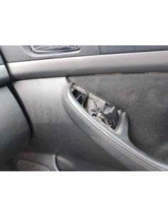 MANDO ELEVALUNAS DELANTERO DERECHO TOYOTA AVENSIS BERLINA...