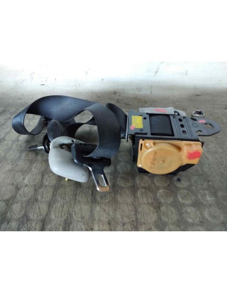 CINTURON SEGURIDAD DELANTERO DERECHO TOYOTA COROLLA (E12) - 114884