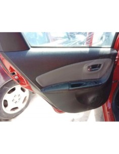 GUARNECIDO PUERTA TRASERA IZQUIERDA TOYOTA YARIS (XP13) -...
