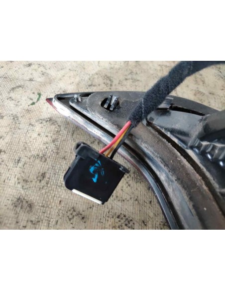 PILOTO TRASERO DERECHO INTERIOR OPEL ZAFIRA C TOURER - 226692