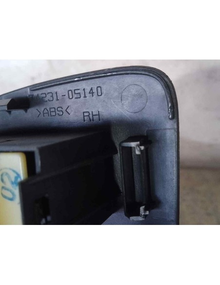 MANDO ELEVALUNAS DELANTERO DERECHO TOYOTA AVENSIS BERLINA (T25) - 200367