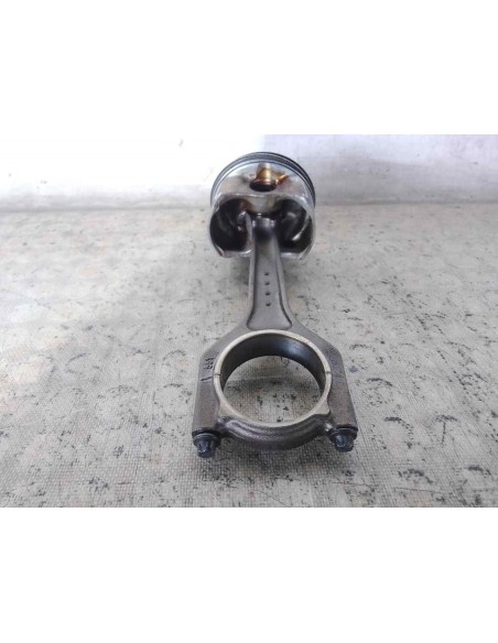 PISTON BMW SERIE 1 BERLINA (E81/E87) - 223827