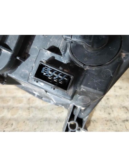 FARO DERECHO TOYOTA COROLLA (E12) - 217262