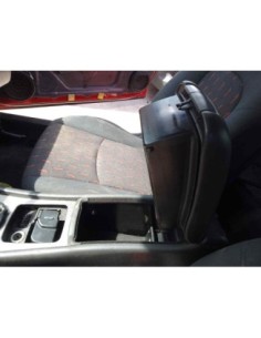 APOYABRAZOS CENTRAL MERCEDES-BENZ CLASE C (BM 203)... 2