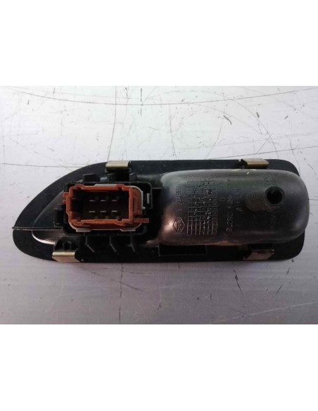 MANDO ELEVALUNAS DELANTERO DERECHO RENAULT LAGUNA II (BG0) - 262867
