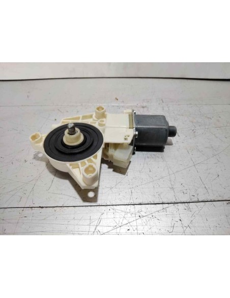 MOTOR ELEVALUNAS DELANTERO DERECHO MERCEDES-BENZ CLASE A (BM 176) - 251123