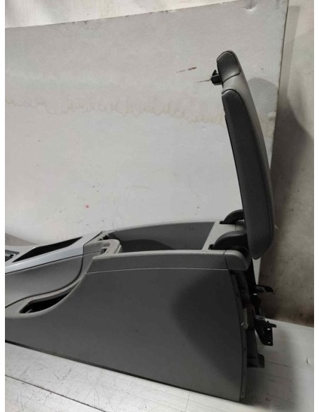 APOYABRAZOS CENTRAL BMW SERIE 3 COUPE (E92) - 266752