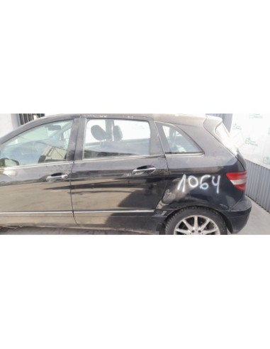 PUERTA TRASERA DERECHA MERCEDES-BENZ CLASE B...