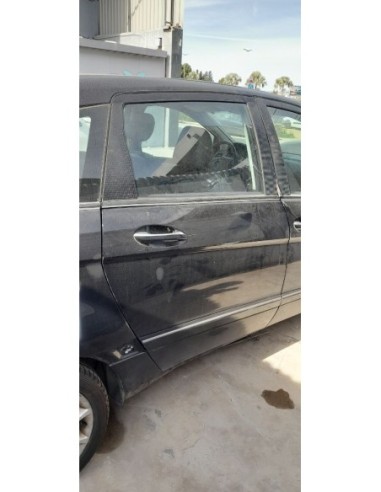 PUERTA TRASERA DERECHA MERCEDES-BENZ CLASE B...