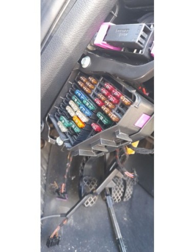 CAJA RELES / FUSIBLES AUDI A6 BERLINA (4F2) -...
