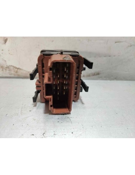 MANDO ELEVALUNAS DELANTERO IZQUIERDO RENAULT MEGANE II BERLINA 3P - 269126