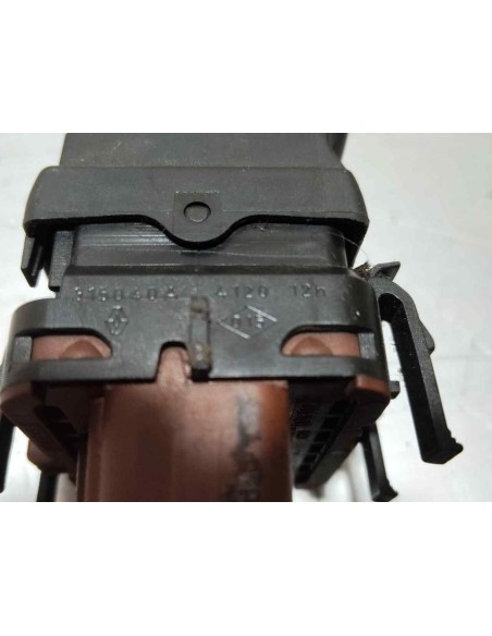 MANDO ELEVALUNAS DELANTERO IZQUIERDO RENAULT MEGANE II BERLINA 3P - 269126