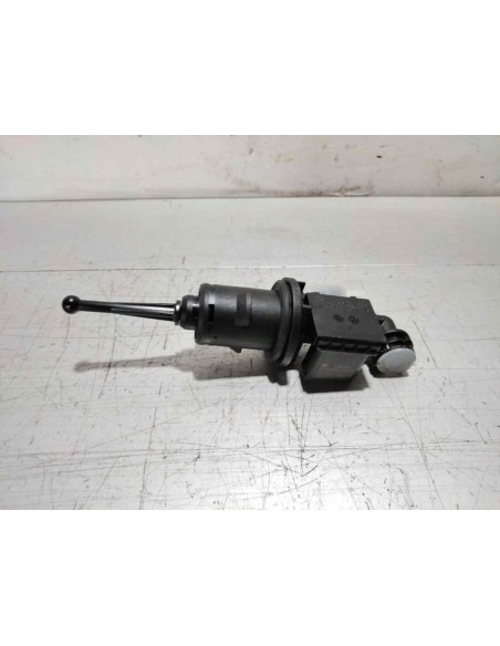 BOMBA EMBRAGUE VOLKSWAGEN PASSAT BERLINA (3C2) - 270138