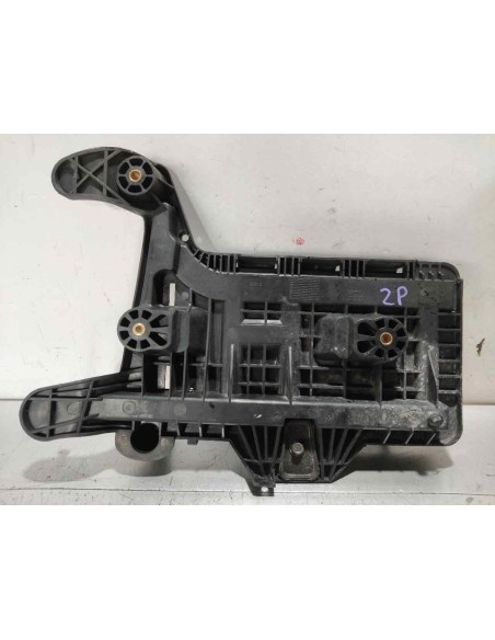 SOPORTE BATERIA VOLKSWAGEN PASSAT VARIANT (3C5) - 270638