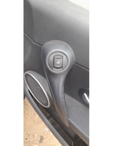 MANDO ELEVALUNAS DELANTERO DERECHO RENAULT CLIO...